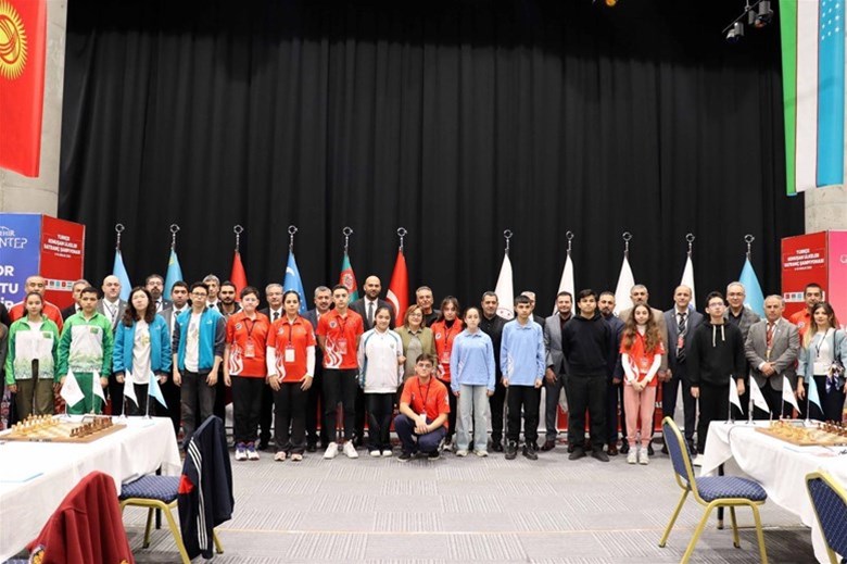 Müzeyyen Erkul Bilim ve Sanat Merkezi’nde Uluslararası Satranç Buluşması